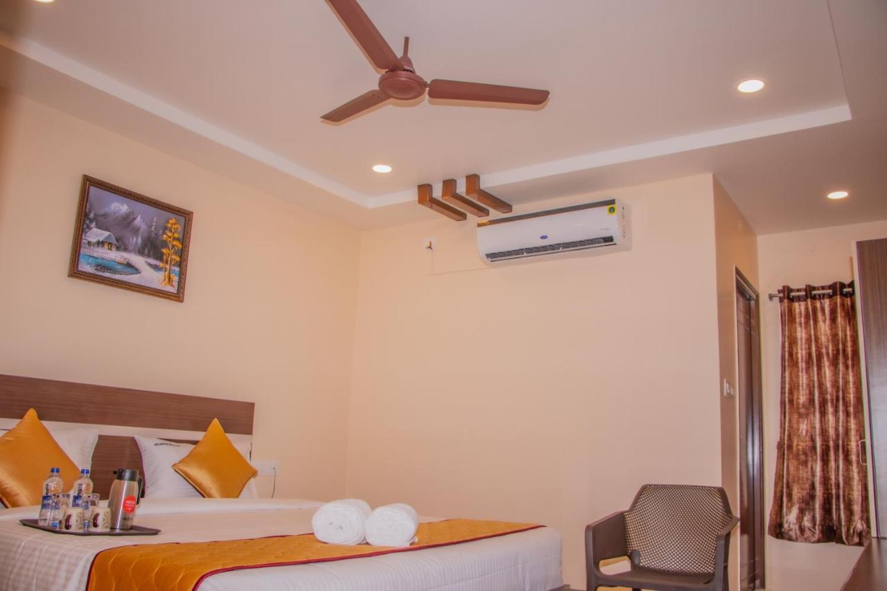 Hotel Mountview Comforts تيروباتي المظهر الخارجي الصورة