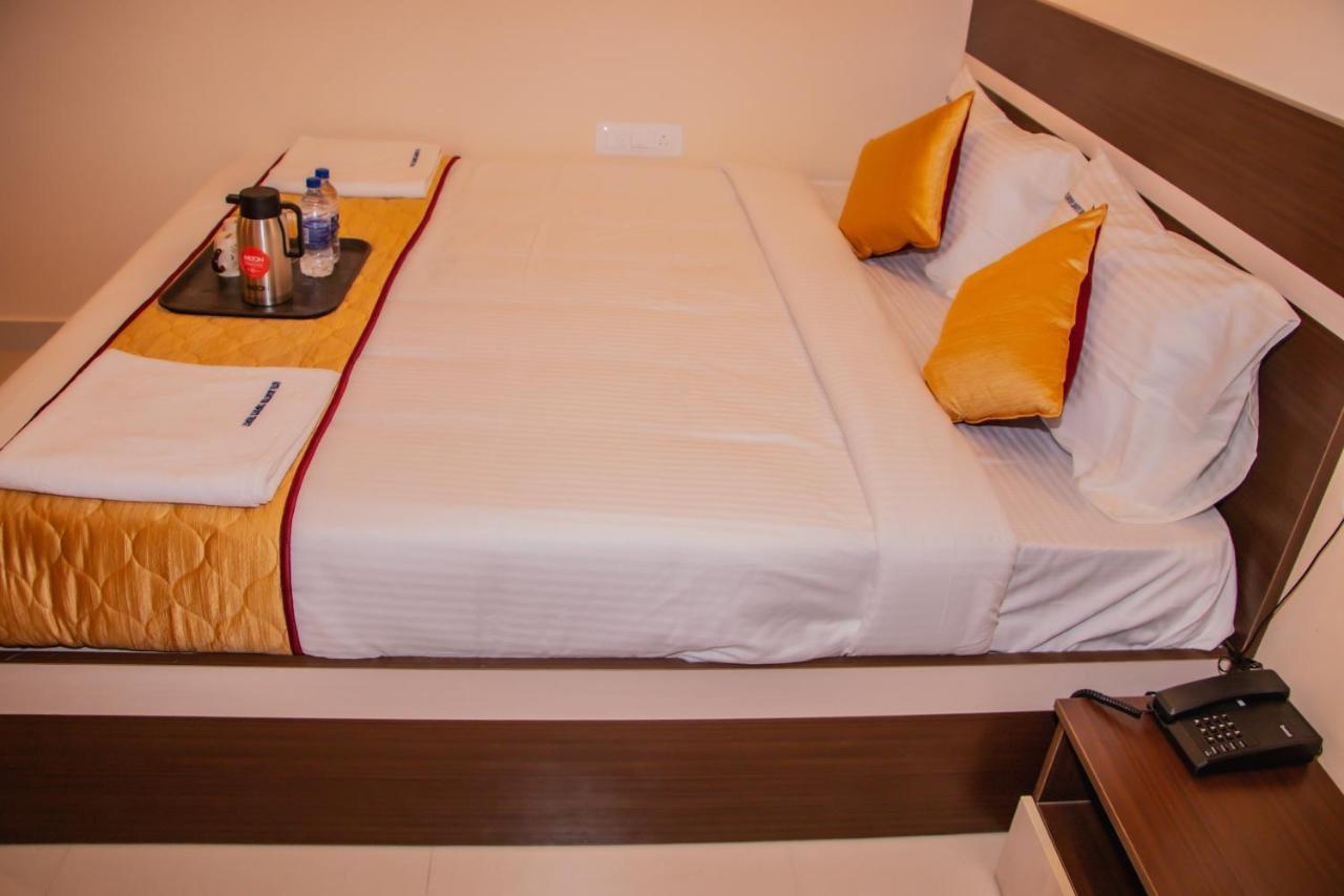Hotel Mountview Comforts تيروباتي المظهر الخارجي الصورة