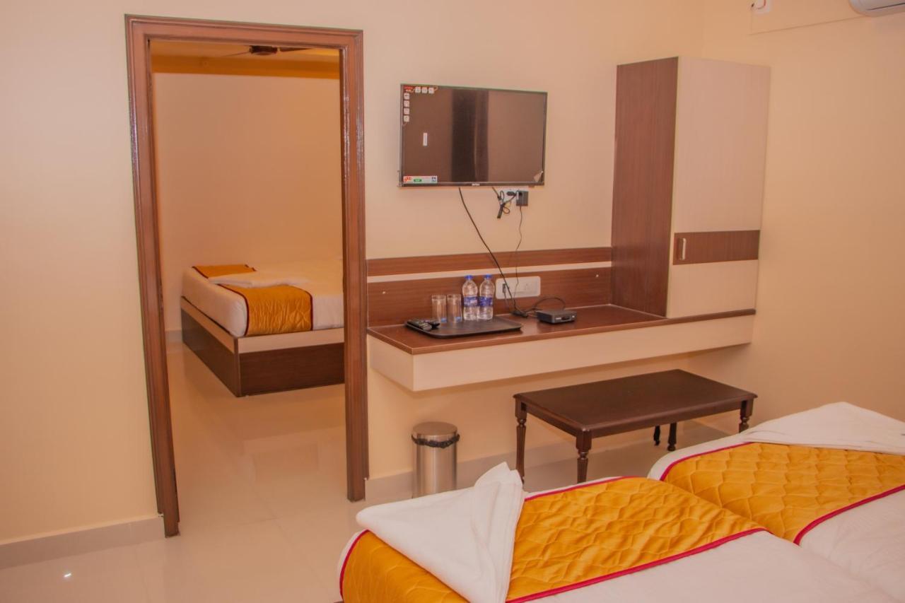 Hotel Mountview Comforts تيروباتي المظهر الخارجي الصورة