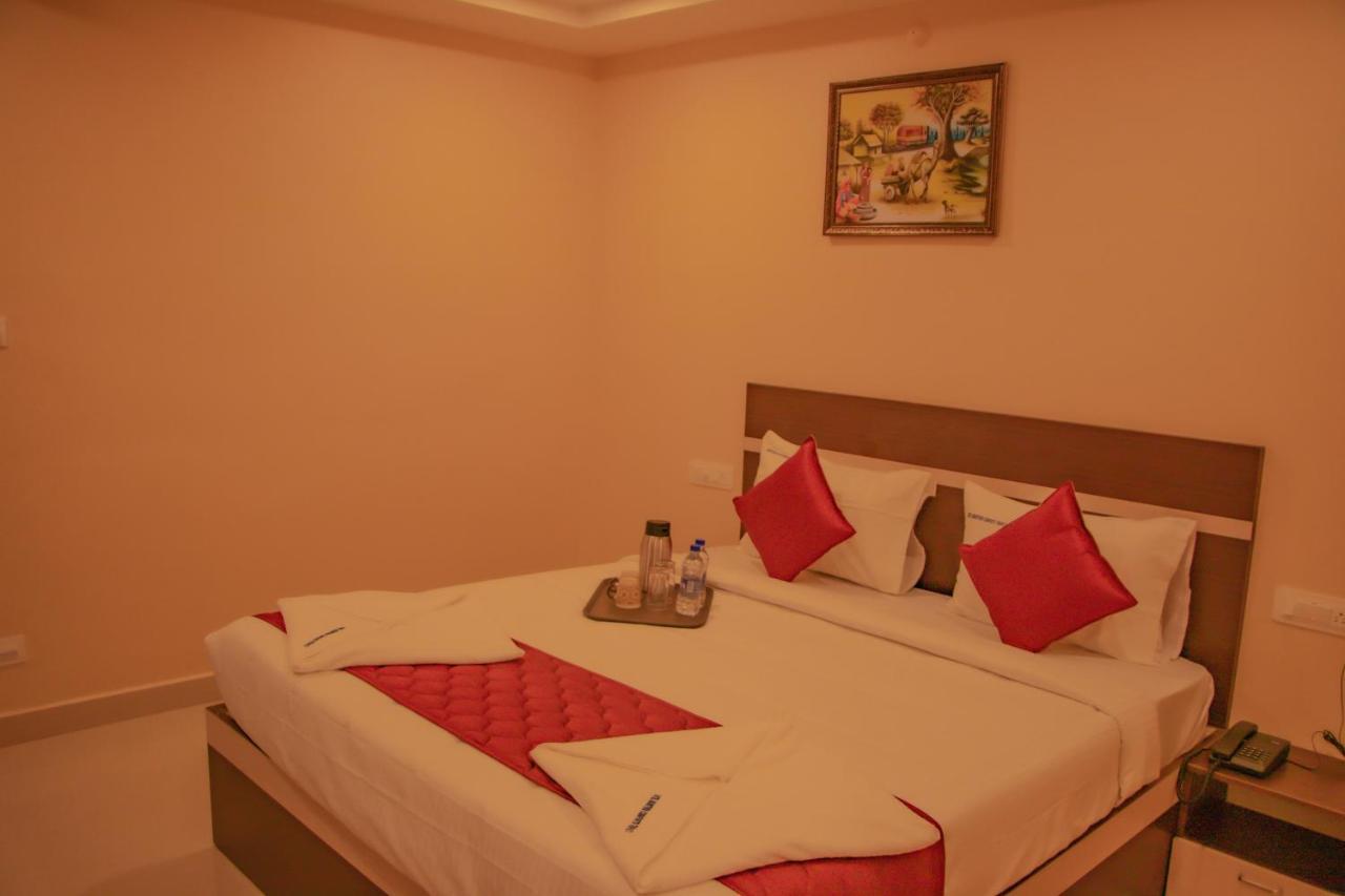 Hotel Mountview Comforts تيروباتي المظهر الخارجي الصورة