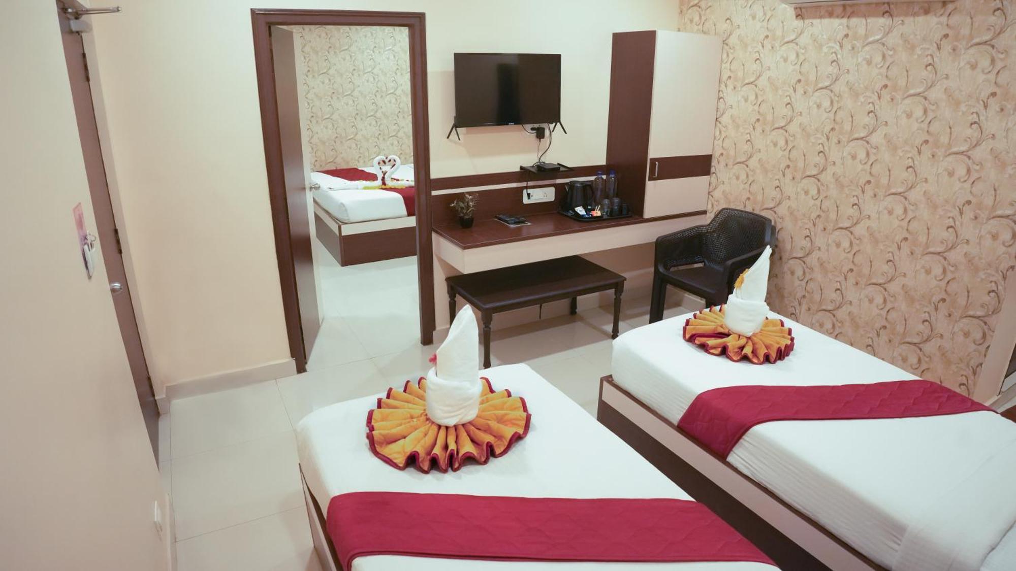 Hotel Mountview Comforts تيروباتي المظهر الخارجي الصورة
