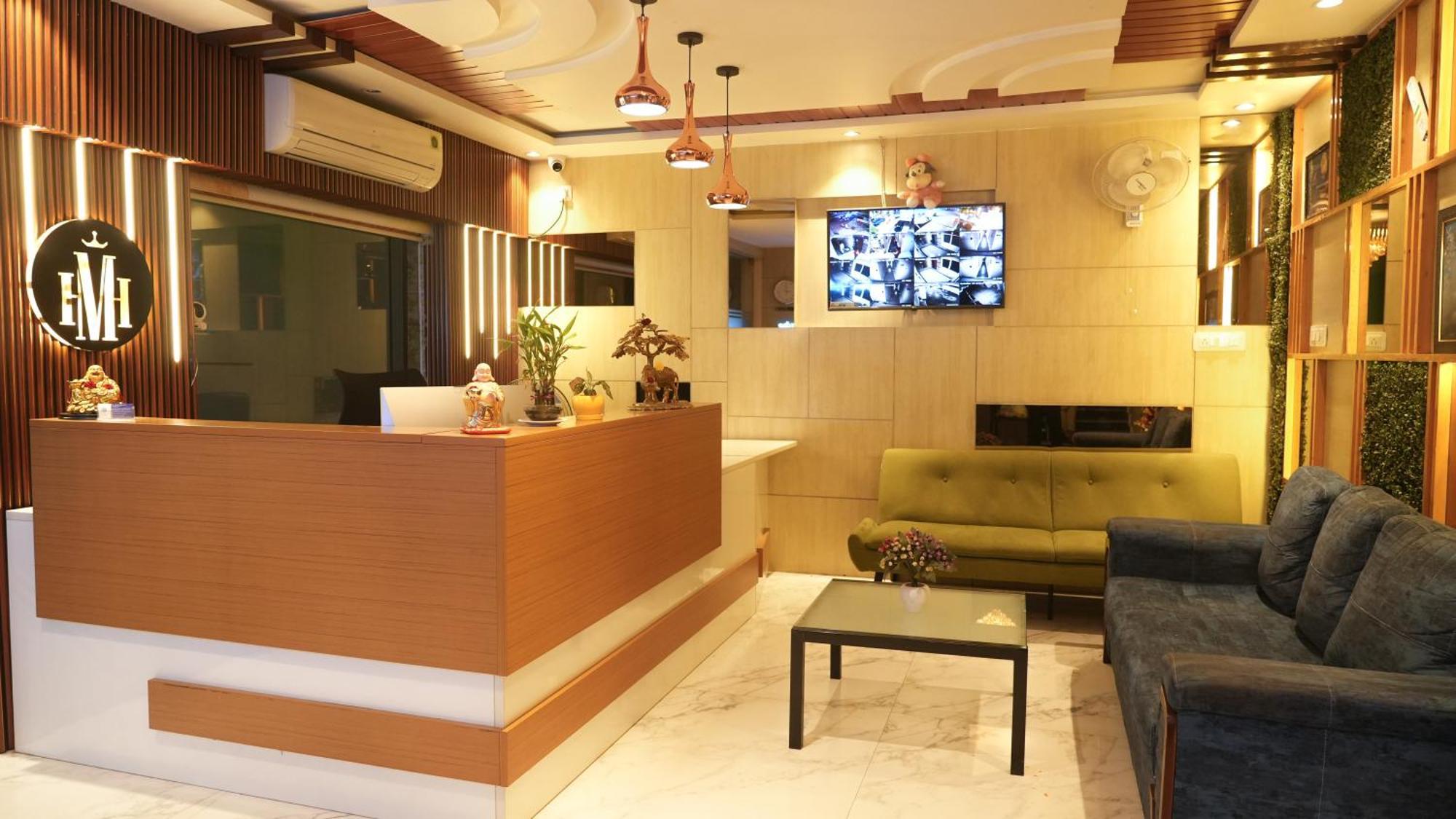 Hotel Mountview Comforts تيروباتي المظهر الخارجي الصورة
