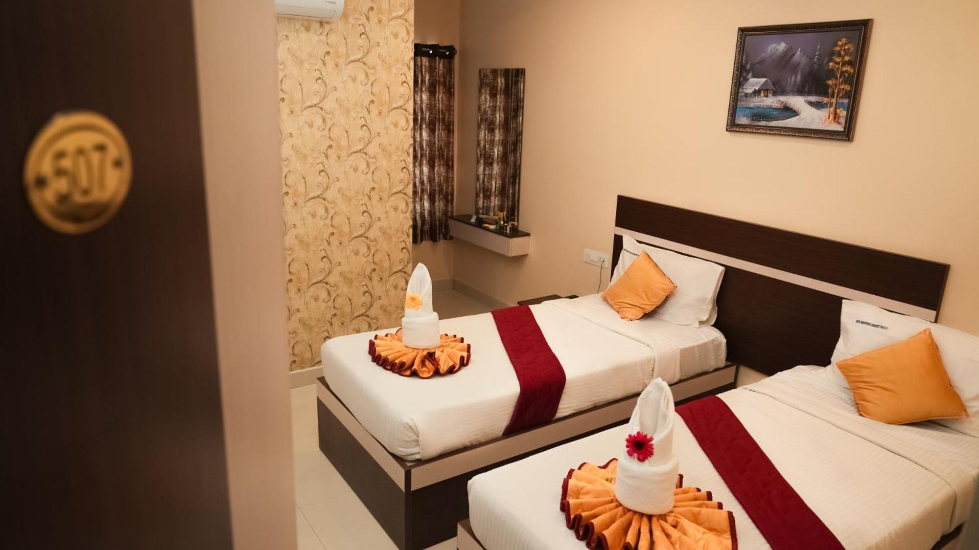 Hotel Mountview Comforts تيروباتي المظهر الخارجي الصورة