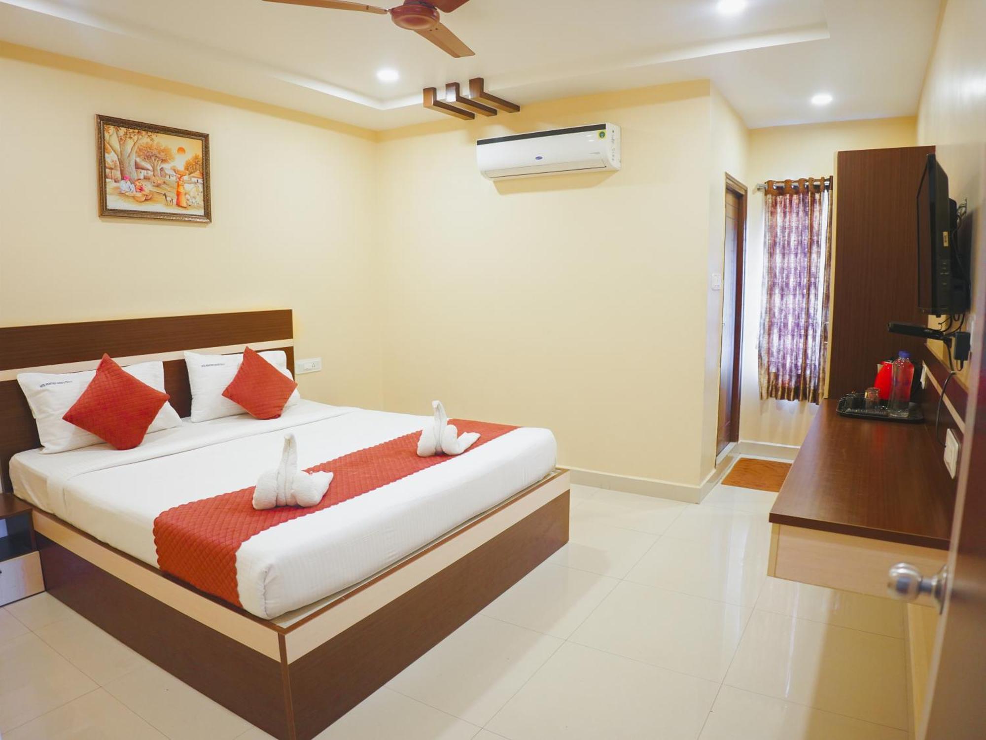Hotel Mountview Comforts تيروباتي المظهر الخارجي الصورة
