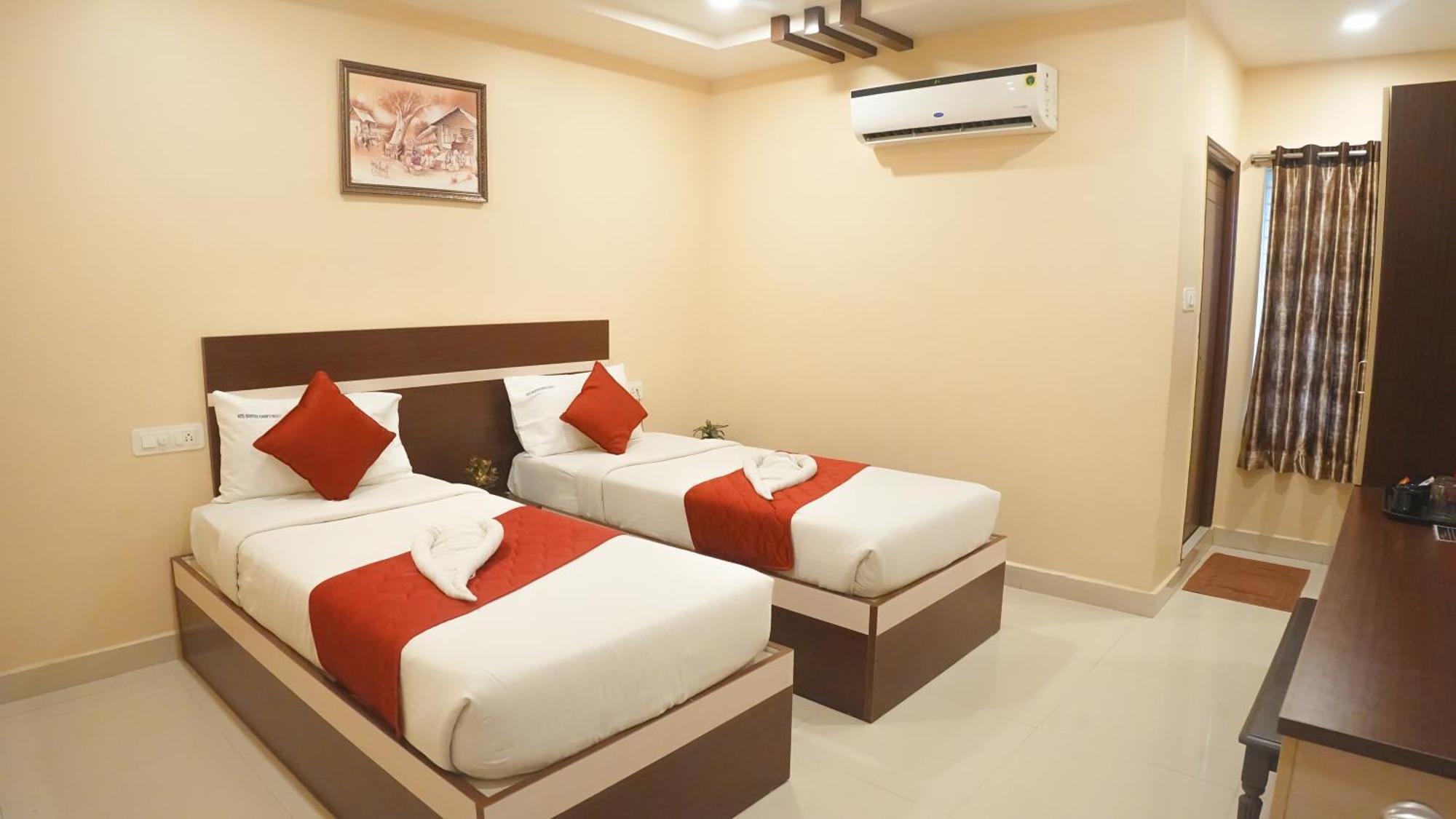 Hotel Mountview Comforts تيروباتي المظهر الخارجي الصورة